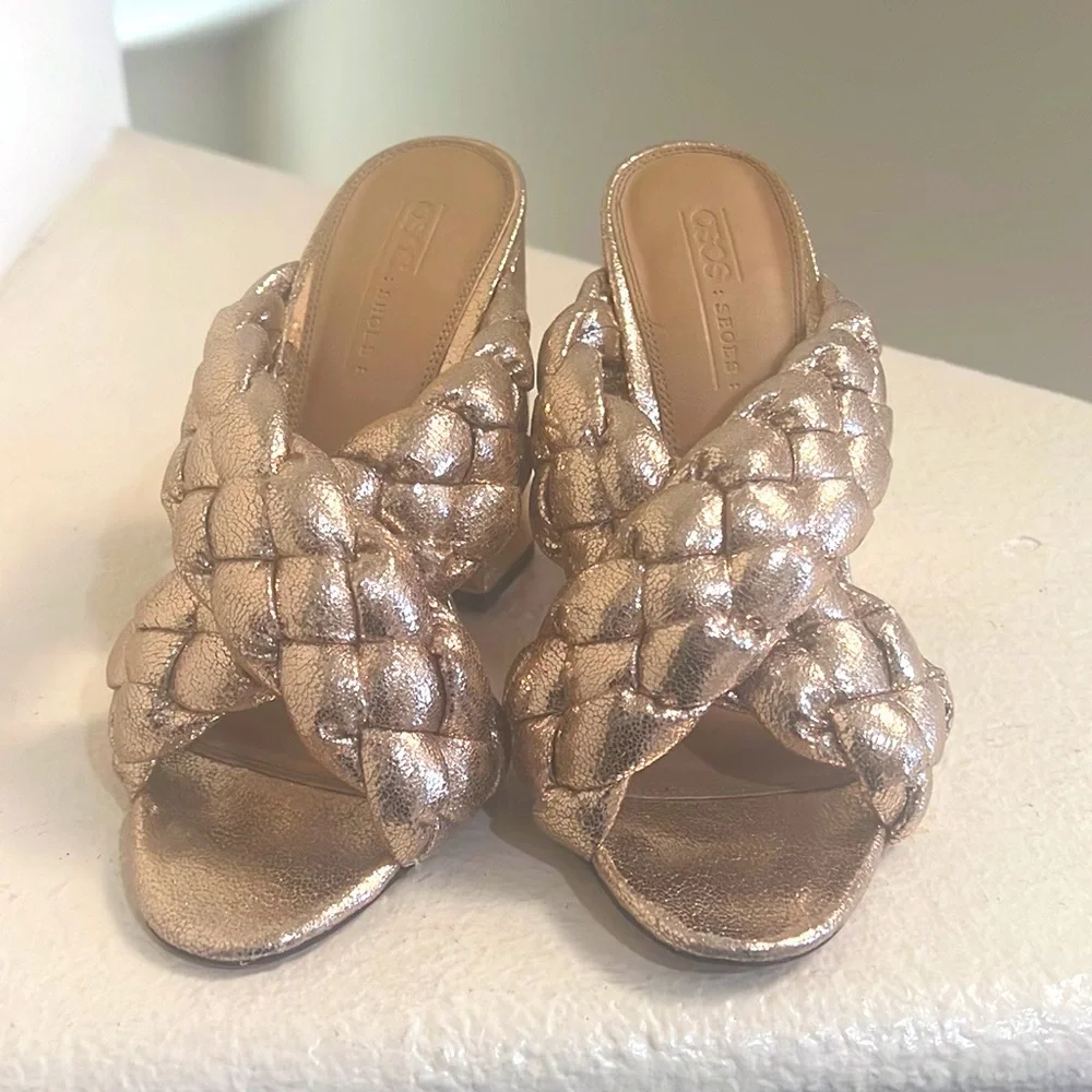Rose‎ Gold Braided Mules high heels . Size 7